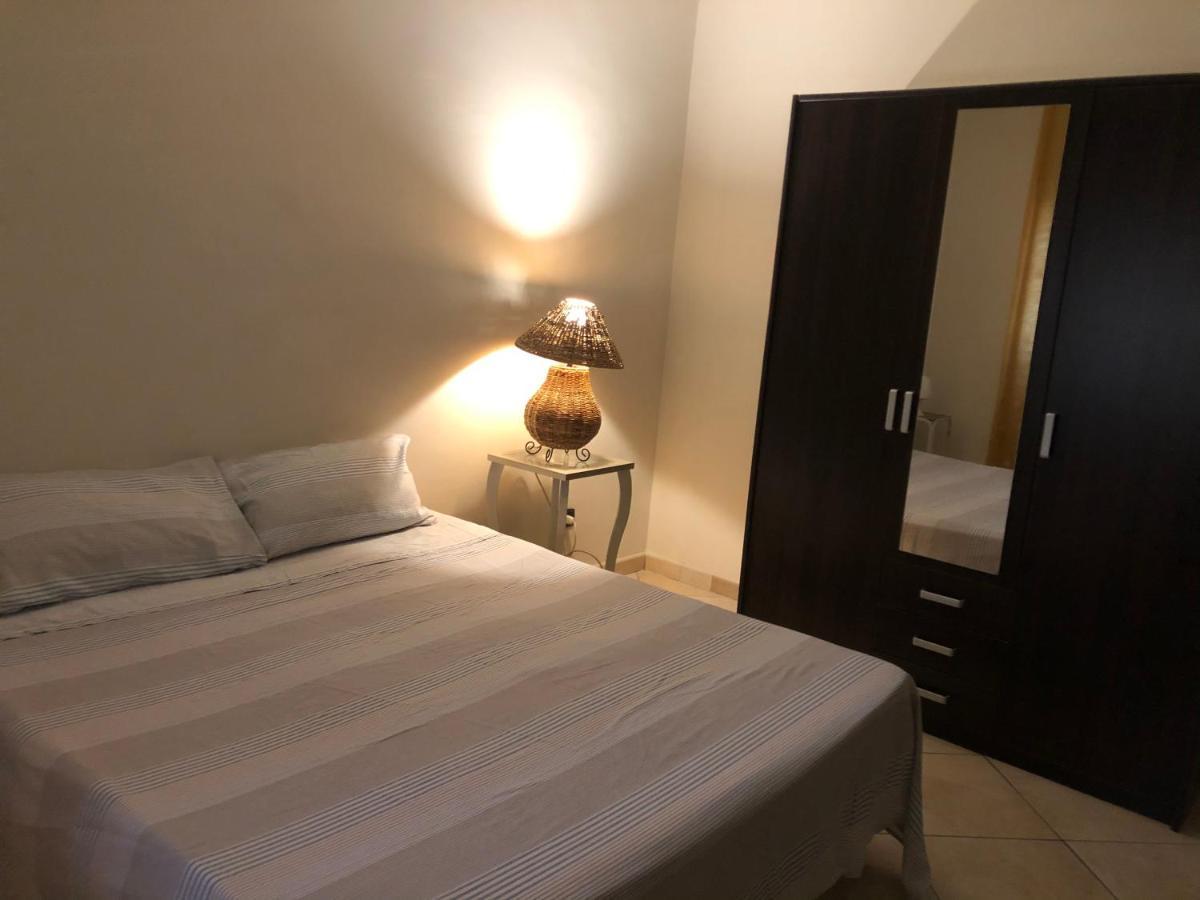 Miseria e Nobiltà Hotel Giarre Esterno foto